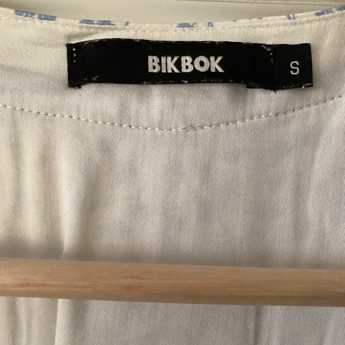 Bikbok mini omlott klänning strl S - 90
