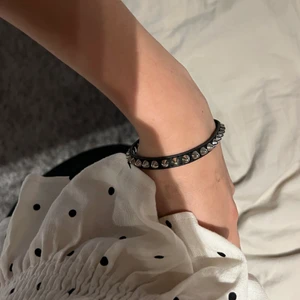 Armband Edblad  - Armband från Edblad , Magneten kan vara lite dålig ibland med annars super skick , använt typ tre gånger 