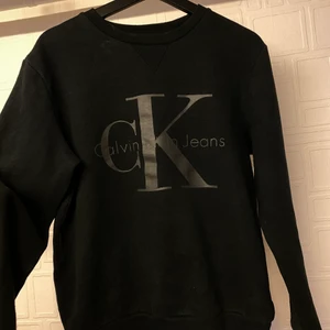 Calvin Klein - Sweatshirt - Bra skick och skön passform.