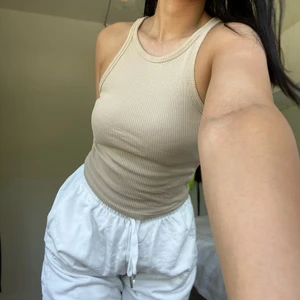 Linne - Supersnygga linnen i gult, beige och ljusrosa! 86kr st alla för 200kr! Frakt tillkommer!🥰💖Betalning sker ENDAST med SWISH! TRYCK INTE KÖP NU!