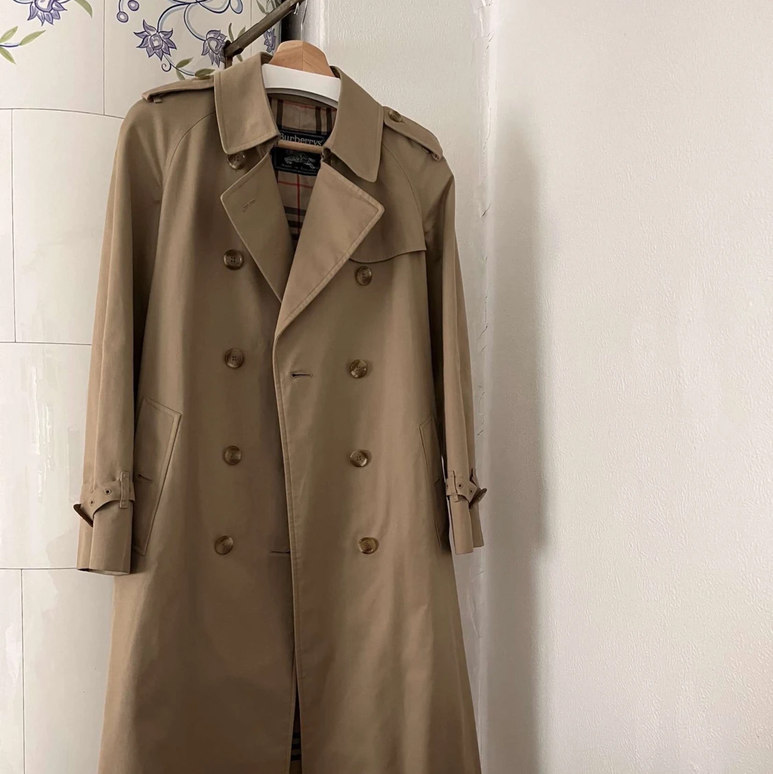 Burberry trenchcoat