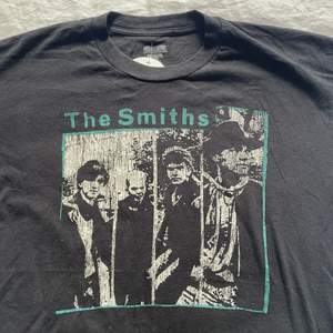 Stor xl the smiths t-shirt. Köpt på en second hand i köpenhamn. 3 för 2 på allt jag säljer!