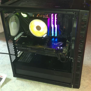 Gaming dator  - Grafik kort 2080 lite annat gott i den funkar bra ba har börjat tröttna på den  