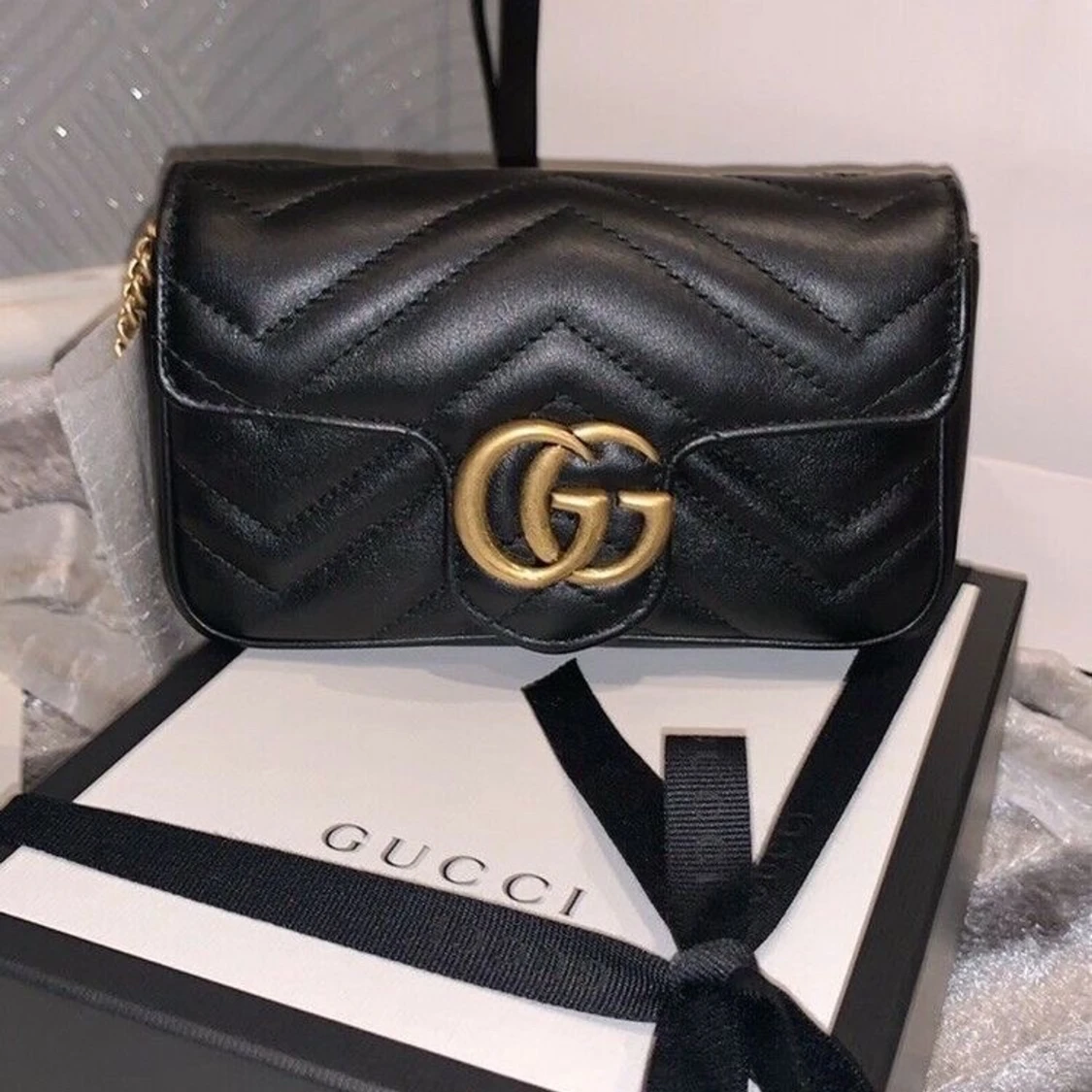 GG Marmont matelassé leather super mini bag