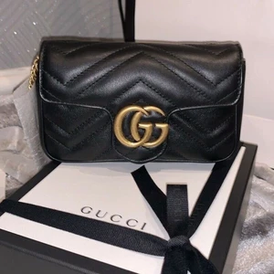 GG Marmont matelassé leather super mini bag - tidigare pris 9 810,66kr