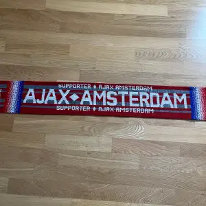 Ajax Amsterdam halsduk i bra skick!