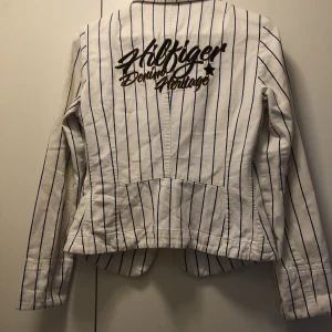 Tommy hilfiger - Fint skick kavaj inga skavanker