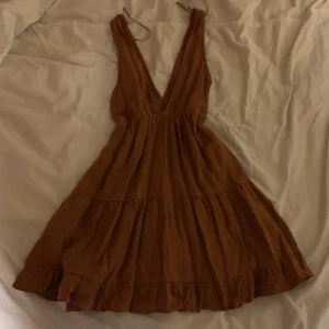 Sommarklänning  - Jättesöt sommarklänning 🌻☀️ OANVÄND‼️