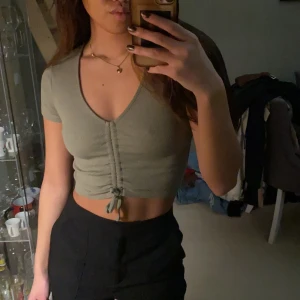 Topp - Grön t-shirt i storlek xs ifrån zara💚