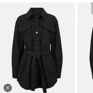 Svart kappa från bikbok - Svart kappa från Bikbok i storlek M, pris går att diskutera 