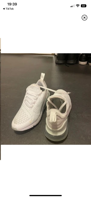 Nike  - Nike 270 storlek 38 helt nya 