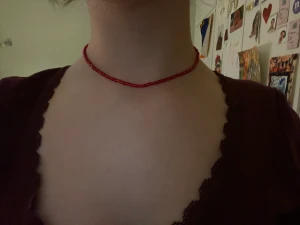 Handgjort halsband❤️💋 - Rött handgjort halsband❤️🐞ca 37 cm