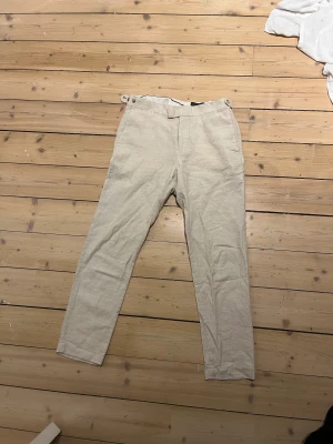 Linnebyxor H&M - Skick 9/10 nypris 400kr