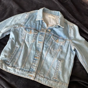 Jeans jacket - Blue jeans jacket cropped