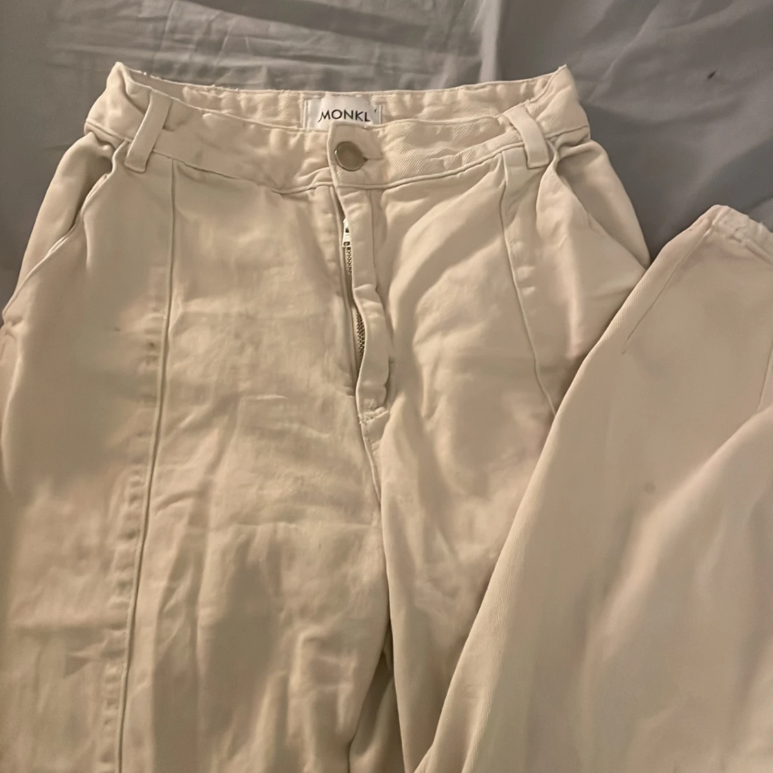 Beige Jeans från MONKI