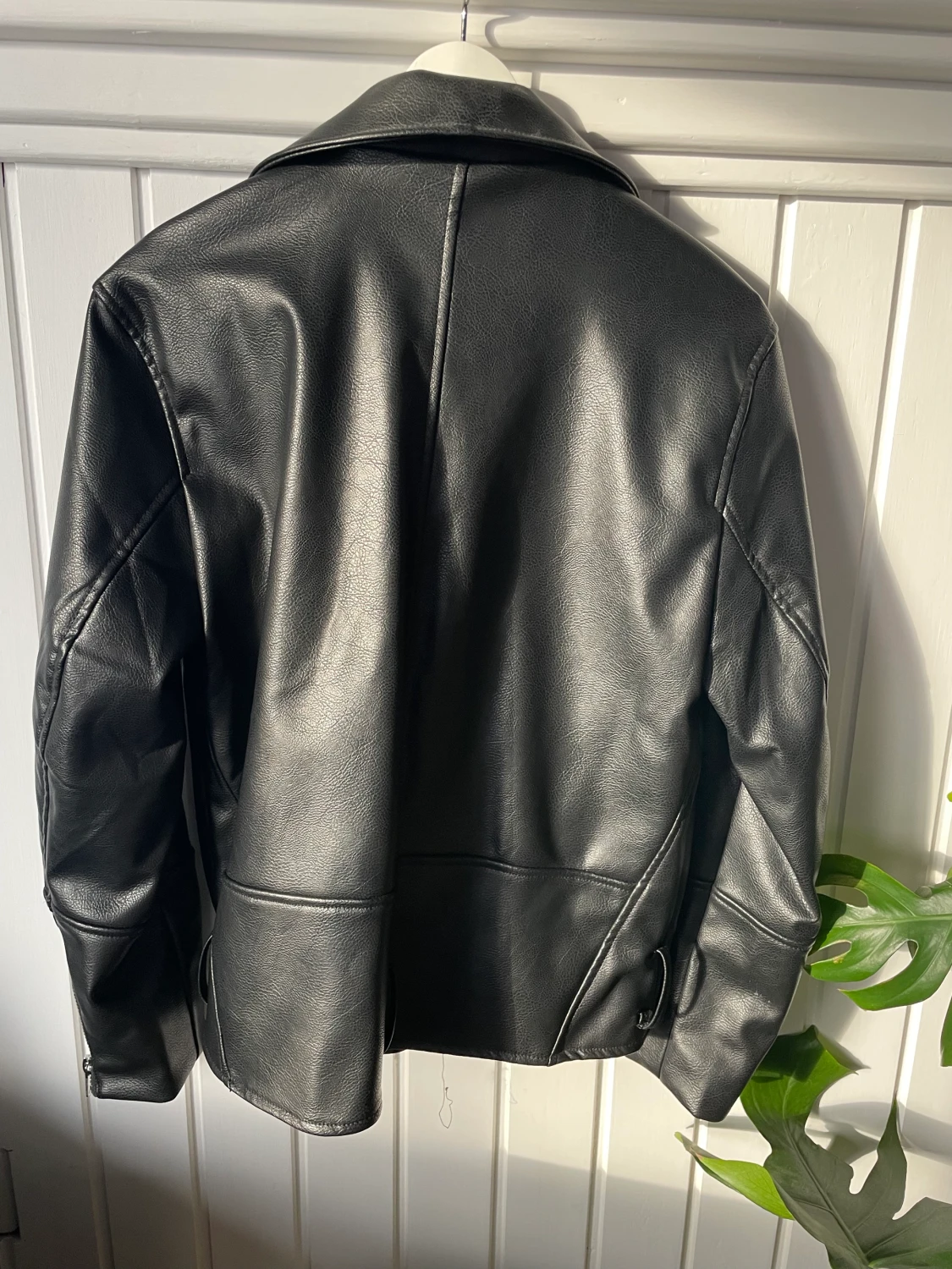 Skinnjacka ☀️☀️ - 90