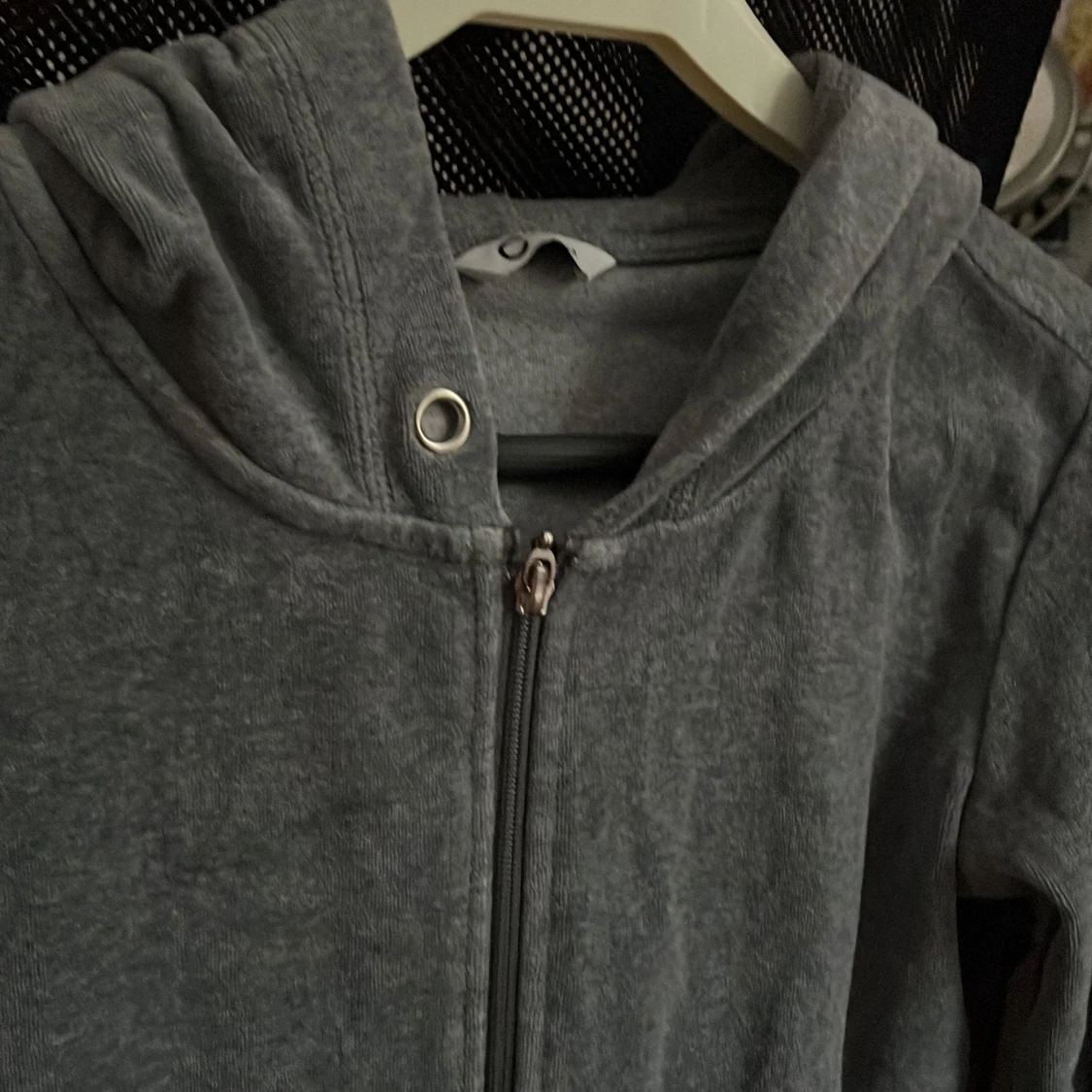 Huvtröja med dragkedja - 91