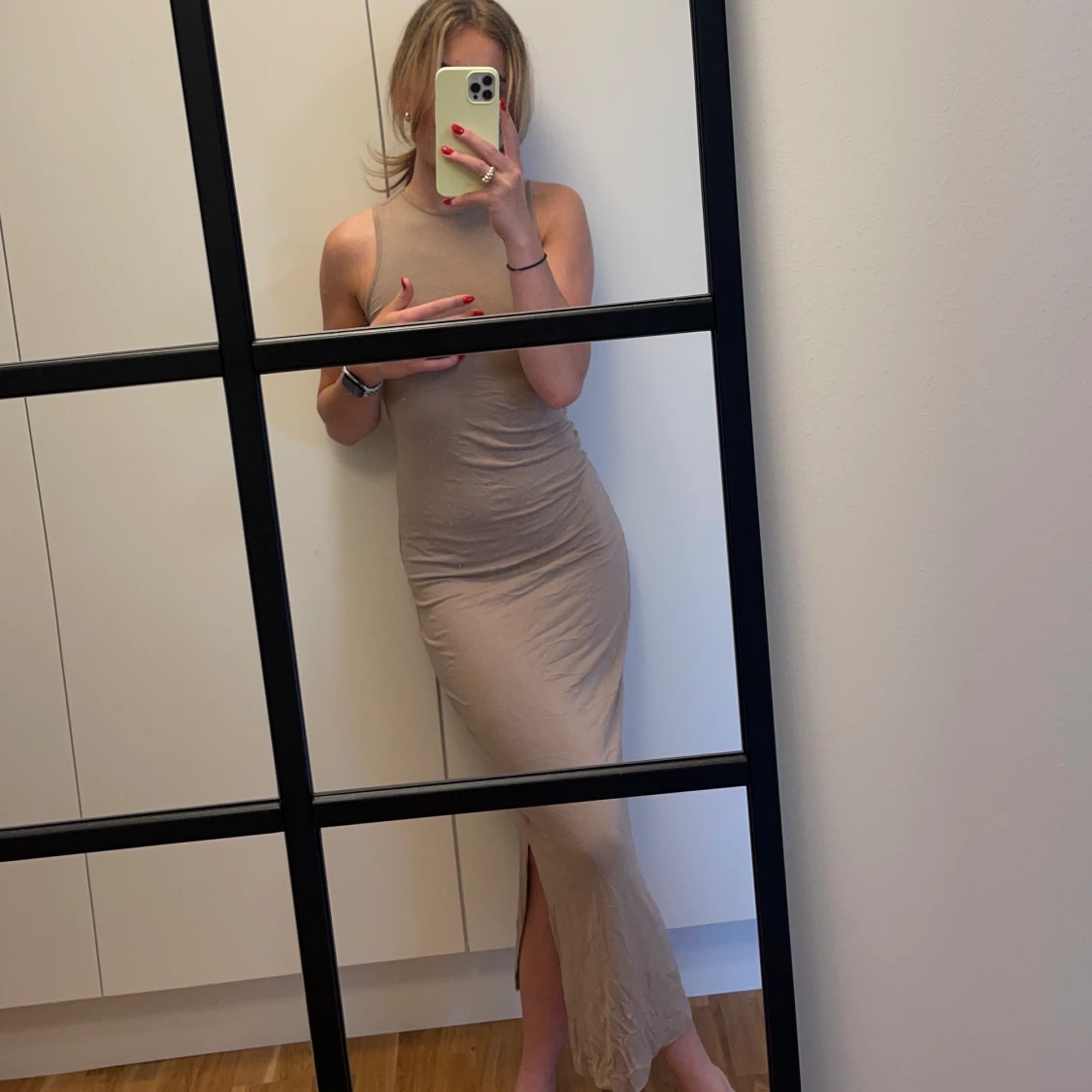 Beige klänning från Nelly - 90