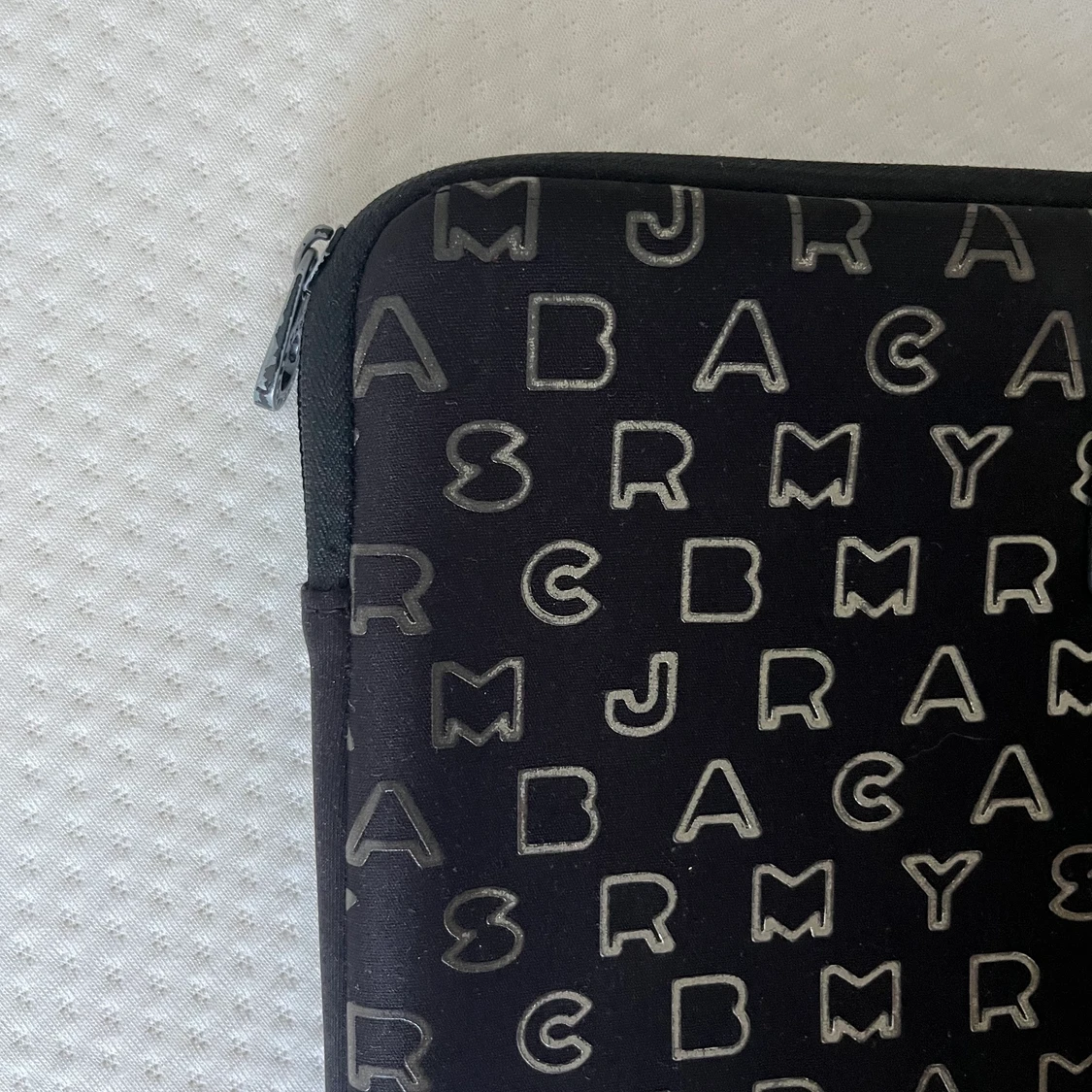 Marc Jacobs datorfodral 13” - 90