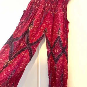 Byxor - Storlek S men stretchiga, knappt använda, hel och rent