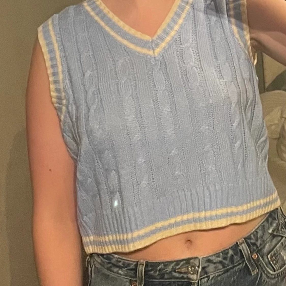 Blå och vit väst - 90