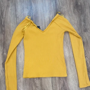 Tröja xs  - Oanvänd tröja (kan fraktas) 