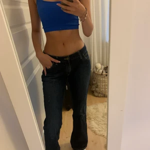 Lee jeans - Låg midjade lee jeans storlek 32-33