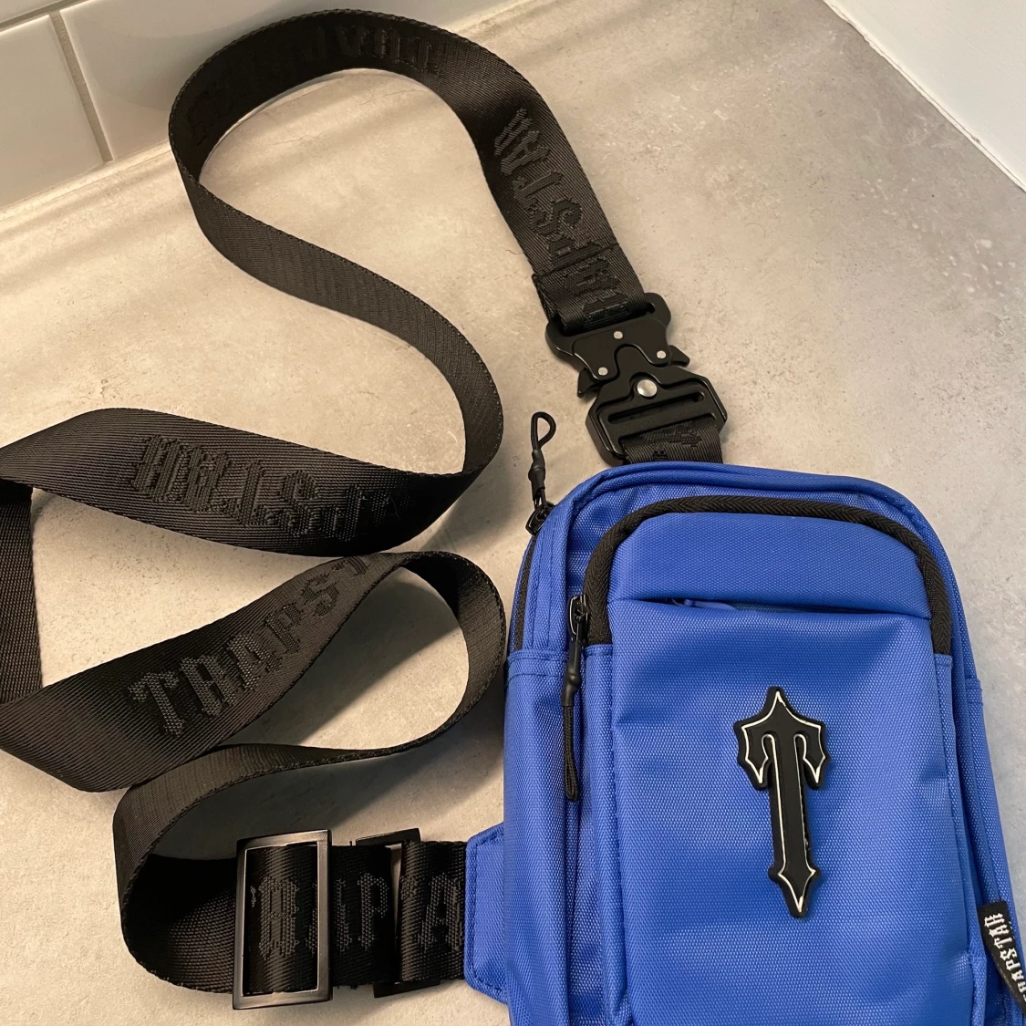 Blå Trapstar väska  - 90