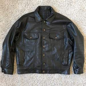 Leather jacket. Size large/52. Great condition 