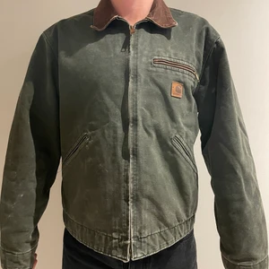 Carhartt jacka - Vintage Carhartt jacka, storlek M/L, lite missfärgad