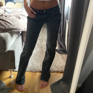 Levis jeans  - Jeans ifrån Levis, har klippt slitsen själv 💖 