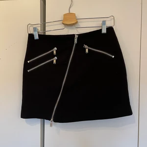 Svart kjol - Så fin kjol, en favorit!