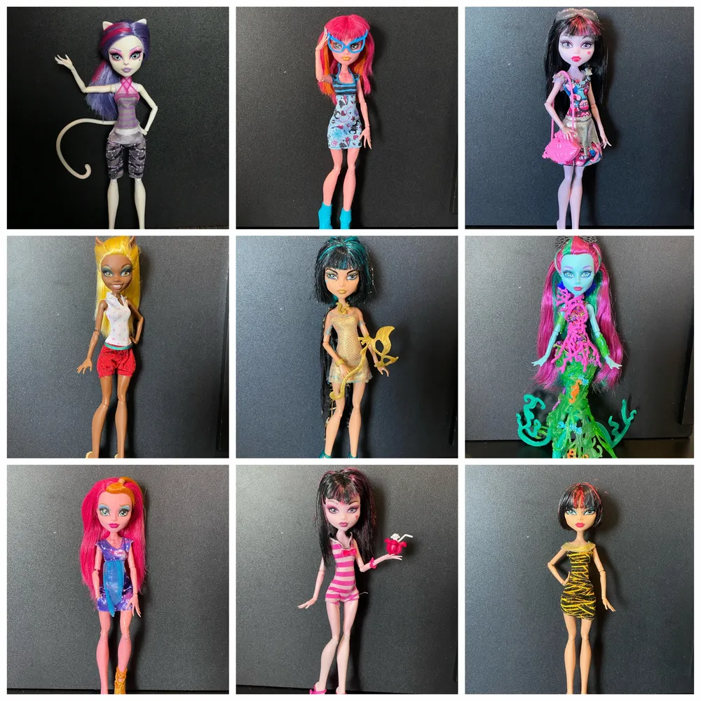 Monster High dockor med olika priser, har även playsets om någon är intresserad 😊 . Övrigt.