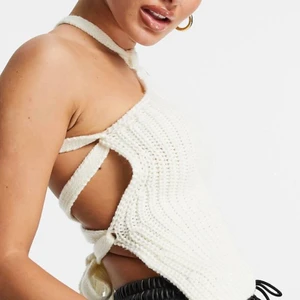 Stickad topp - Skitsnygg stickad top från 40th and reckless, använd 1 gång. Nypris är 400kr. Storlek 36