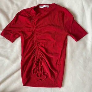 🌸 Tröja från Zara 🌸 - 🌸 Tröja från Zara 🌸 Storlek S 🌸 Mötas upp i Stockholm eller postas (fraktkostnad tillkommer) 🌸 Kan även samfrakta 🌸