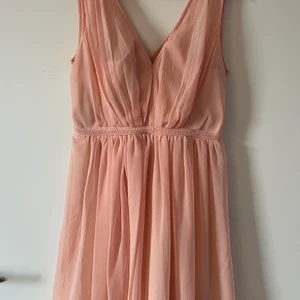 🌸 Klänning från Vila 🌸 - 🌸 Klänning från Vila 🌸 Storlek S 🌸Mötas upp i Stockholm eller postas (fraktkostnad tillkommer) 🌸 Kan även samfrakta 🌸