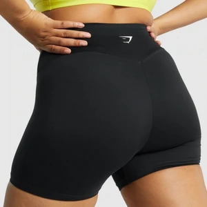 Gymshark Shorts  - Oanvända gymshark shorts, endast testade. Storlek S i den svarta färgen. Köptes för 249kr säljer för 150kr+frakt! Sitter snyggt på och stannar på plats❤️‍🔥