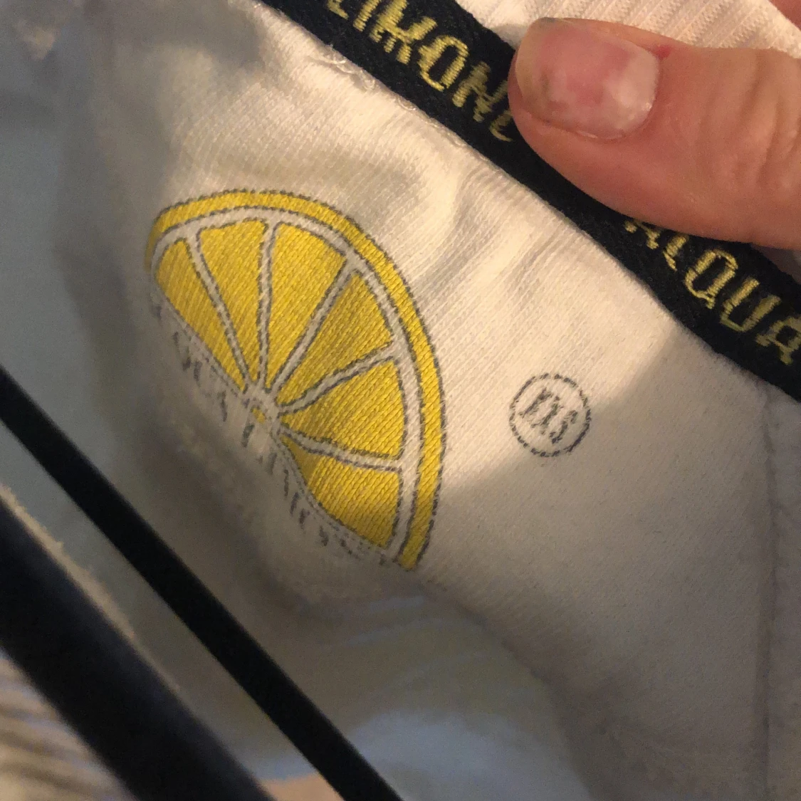 INTRESSEKOLL!! Vit Acqua limone tröja i storleken xxs  - 91