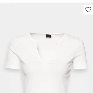 Gina tröja  - Säljer min helt nya ginatröja som inte är använd. Säljs för 50 kr köptes för 150