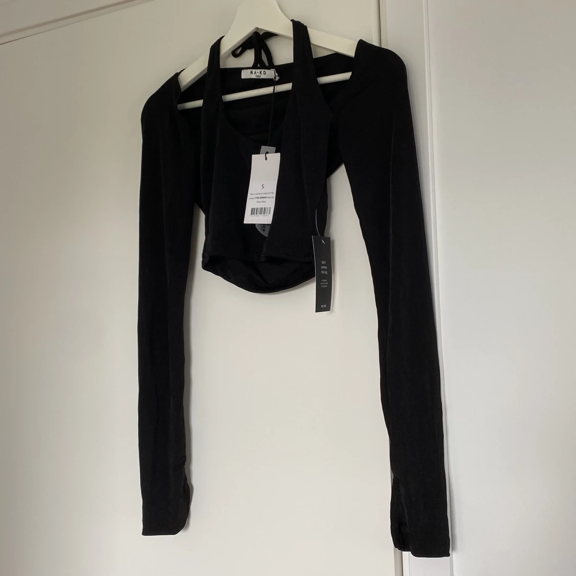 OANVÄND topp från NA-KD 