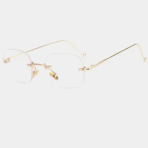 Bågar från shein - Köpta från shein, helt nya och oanvända då de inte passar mig. Kommer med fodral och duk, bilderna är från shein ☺️