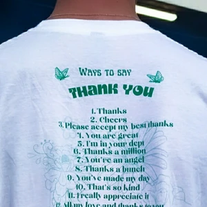 Ways to say thank you  - Cool tshirt, unisex. Finns i alla storlekar. Första och andra bilder vissa hur den ser ut på. Designat tryckt själv. FRIFRAKT VID SWISH BETALNING.  Helt ny och oanvänt. 