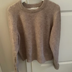 Stickad Kashmir tröja - Jättefin kaschmir tröja från Carin Wester, storlek S. Använd några gånger.