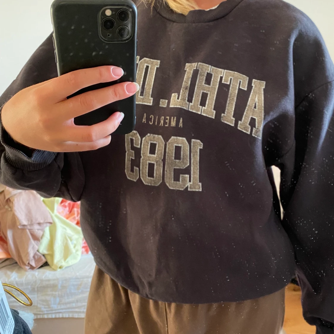 Tjocktröja från Gina strl s - 90