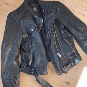 Skinnjacka  - Cool skinnjacka (biker modell) 