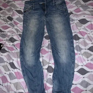 G star 32/32 - Jag har för mycket kläder så rensar garderoben. Storlek 32/32