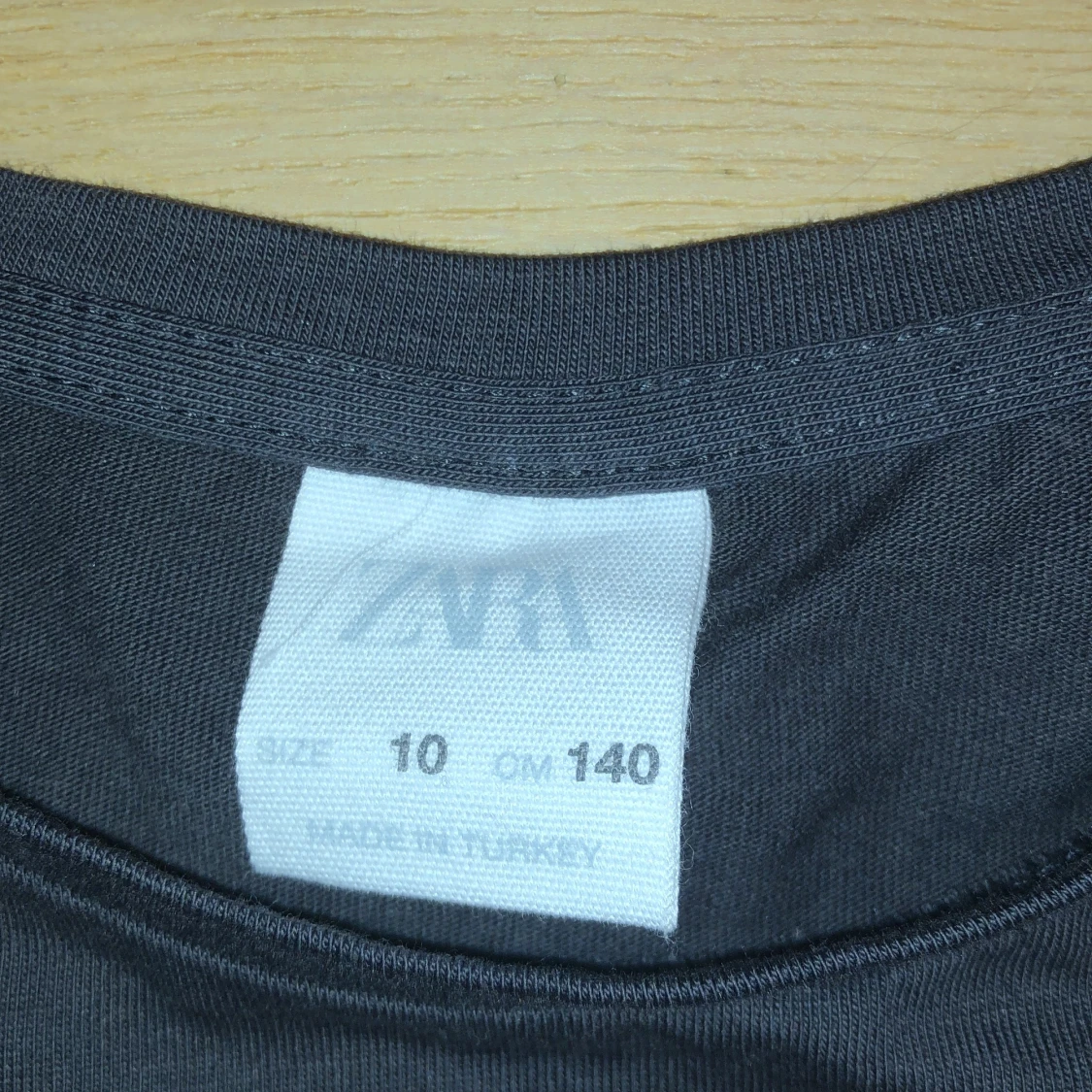 Svart långärmad tröja storlek 10år - 90