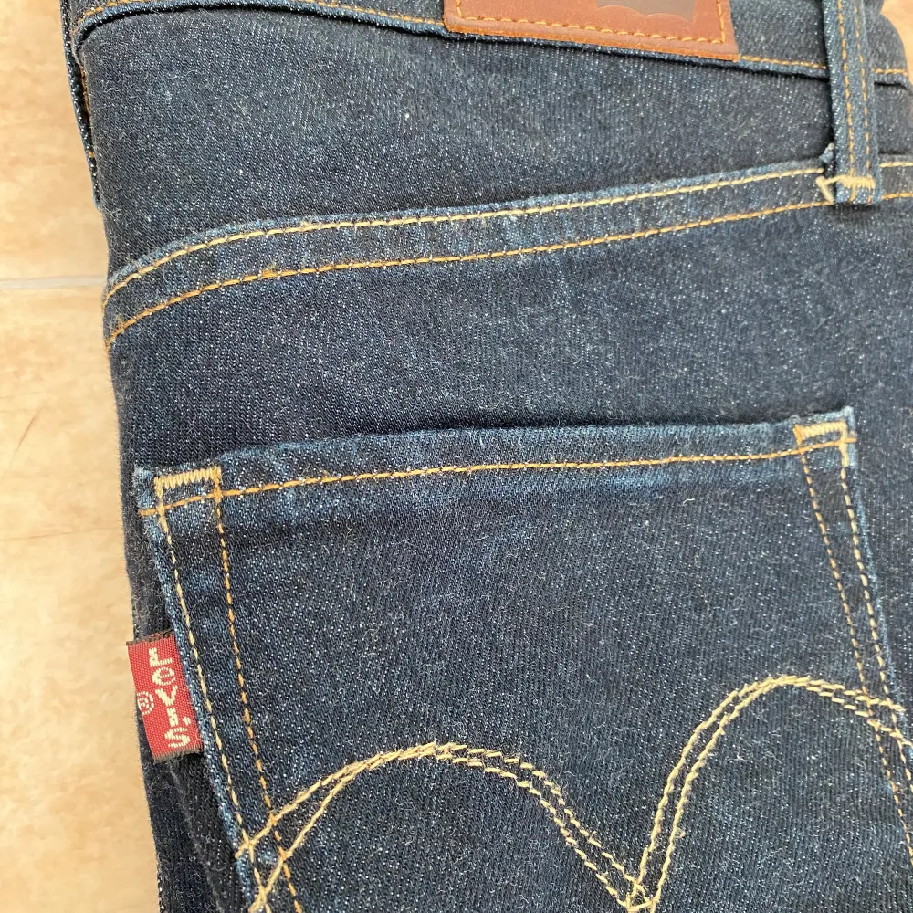 Jag har använt jeansen 2 gånger om jag minns rätt men idag har jag ett annat par jag använder. . Jeans & Byxor.