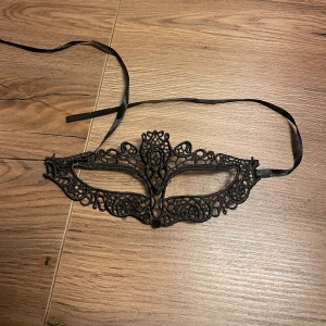 Halloween mask - Snygg halloween mask som är oanvänd