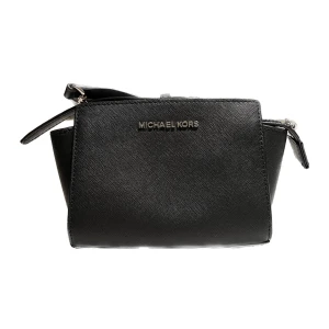 Michael Kors väska - Svart handväska men axelband från Michael Kors (äkta) 💓